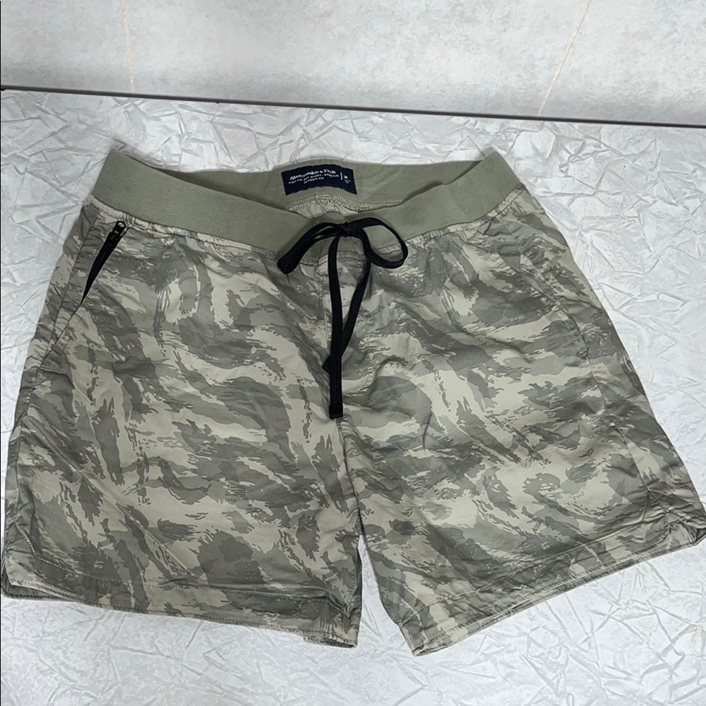 Abercrombie & Fitch all day short-stretch classic fit men’s medium camo